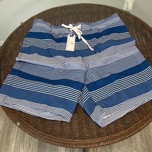 NEVER WORN TAGS STILL ON BLUE AND WHITE SOUTHERN TIDE BOARD SHORTS SIZE L